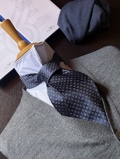Gilet con Bottoni Sottogiacca in Lana Extrafine